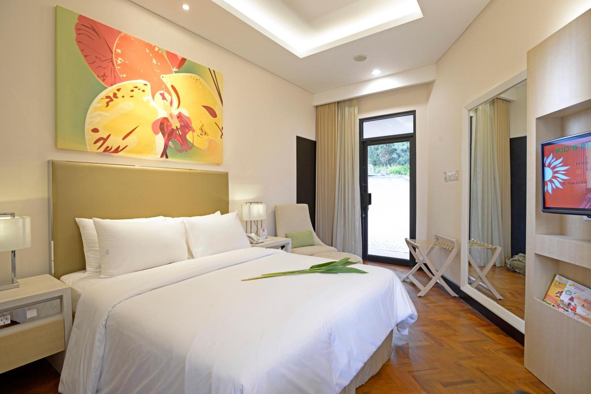 Surya Hotel & Cottages Prigen Exterior photo